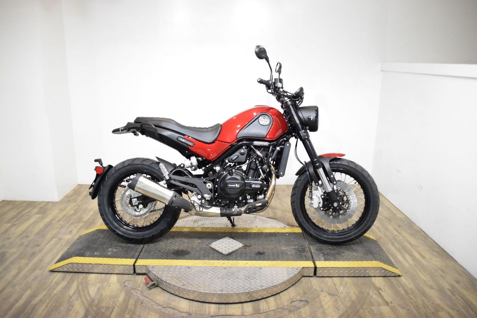 2021 Benelli Leoncino Trail  2021 Benelli Leoncino Trail, Red With 0 Miles Available Now!