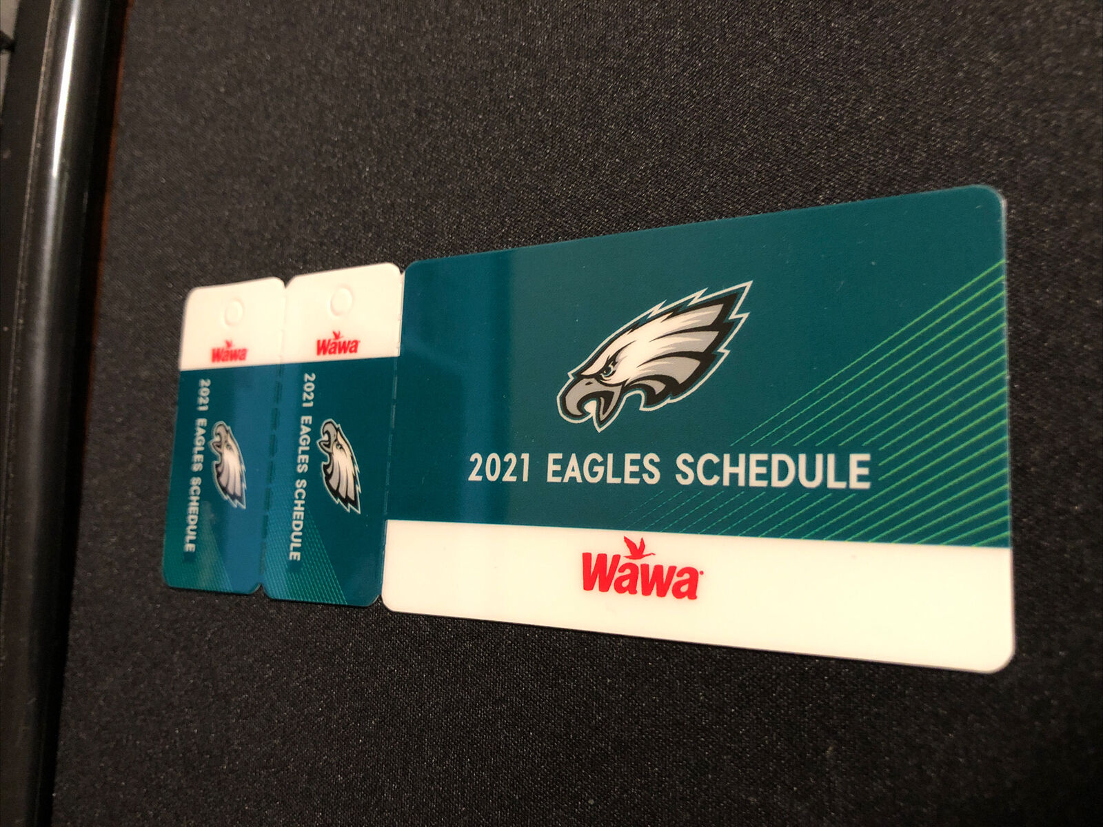 2021 Philadelphia Eagles Football Plastic Pocket Wawa Schedule W/keychains
